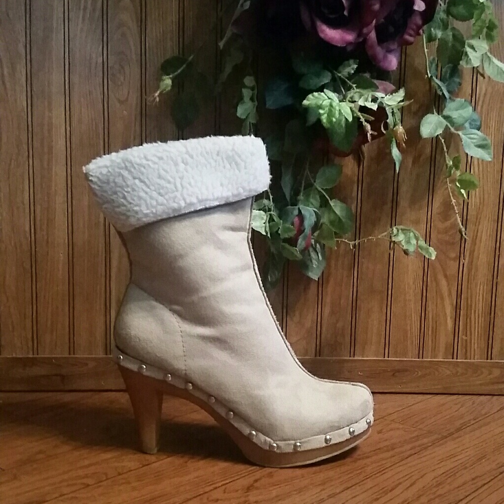 Natural Fleece Lined Cuffed Gold Studded Boot